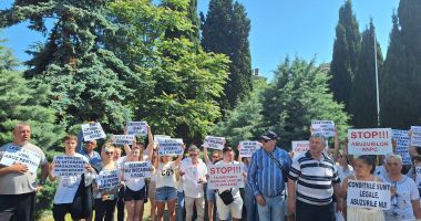 Stire din Social : Scandal la debut de sezon estival! Micii comercianți, în ”război” cu Protecția Consumatorilor