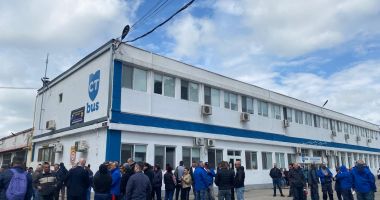 Stire din Social : Protest la CT BUS! ”Sunt șoferi care nu pot să iasă la muncă pentru că nu au mașini”