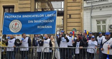 Stire din Cultură-Educație : Profesorii ies în stradă. ”Soarta Educației, decisă de cei care o urăsc!”