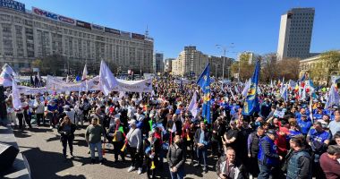 Stire din Eveniment : S-a dat alarma în Poliție! Vor fi tăiate posturi și plata orelor suplimentare?