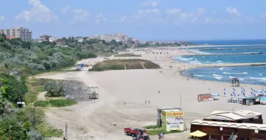 Stire din Social : Un nou PUZ controversat! Taluzul dintre plajele 3 Papuci și Aloha, posibil viitor șantier imobiliar