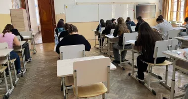 Stire din Cultură-Educație : Reacții dure la concursul pentru directori în școli. „Sistemul nu se redresează cu inspectori numiți politic”