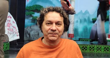 Stire din Cultură-Educație : Regizorul Vitalie Druceac: "Să scăpăm de fățărnicie și să acordăm mai multă atenție prietenilor"