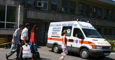 Stire din Social : Ambulanța, la răscruce: reorganizare sau haos? Angajații se tem, bolnavii așteaptă