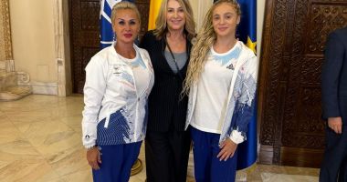 Stire din Sport : Sabrina Voinea nu renunţă la gimnastică. Ba chiar a revenit în sală