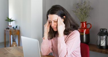 Stire din Sănătate : Consumul intens de știri negative poate afecta sănătatea mintală și fizică
