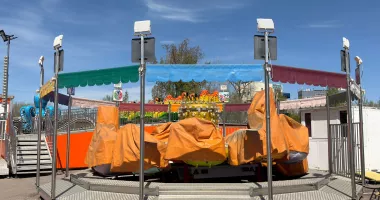 Stire din Social : Nu e grabă! Satul de Vacanță, pustiu cu câteva zile înainte de 1 Mai