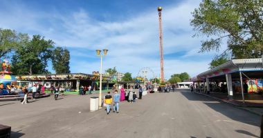 GALERIE FOTO / Satul de Vacanţă, lipsit de muşterii, la început de sezon estival - 5