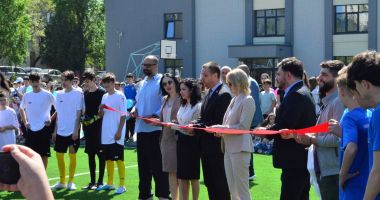 Simbolurile orașului, pe școlile constănțene! Alte 10 unități vor beneficia de picturi murale - 4