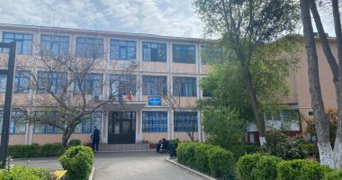 Reacția părinților la neregulile găsite de Protecția Consumatorilor la Școala nr. 30. „Sunt cusute cu ață albă!” - 2