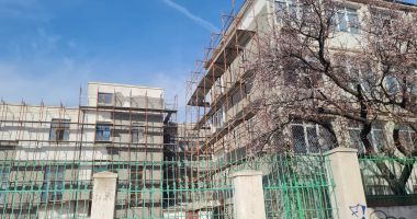 Stire din Cultură-Educație : Reabilitări cu noroc! Șantierele liceelor ”Tomis” și ”Eminescu” nu au determinat strămutarea elevilor