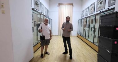 Sculptorul Vasile Moldoveanu dă lecţii despre arta cioplitului în lemn, la Constanţa - 4