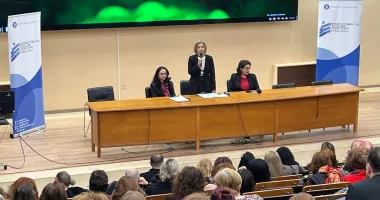 Stire din Cultură-Educație : La prima ședință a noului inspector școlar general, directorii au murmurat. „Cine conduce, de fapt?”
