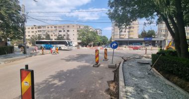 GALERIE FOTO. SENS GIRATORIU DESFIINȚAT ÎN CONSTANȚA. Primăria explică motivul: „Nu asigura elementele geometrice!” - 2