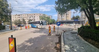 GALERIE FOTO. SENS GIRATORIU DESFIINȚAT ÎN CONSTANȚA. Primăria explică motivul: „Nu asigura elementele geometrice!” - 5