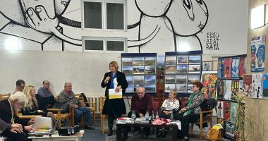 Stire din Cultură-Educație : Dialog între generații la Biblioteca Județeană. Idei și modele care inspiră tinerii