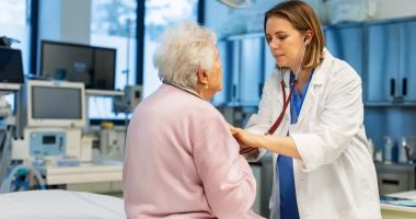 Stire din Social : Sistemul electronic nefuncţional din cabinetele medicale i-a disperat pe pacienţi