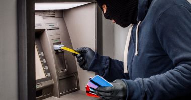 Stire din Eveniment : Trei constănțeni, condamnați pentru fraude informatice în Israel, riscă pedeapsa maximă