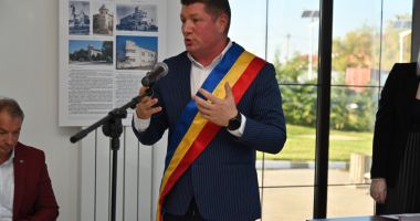 Stire din Politică-Administrație : Edilul din Techirghiol, Iulian Soceanu, după ce a depus jurământul: „Vom lucra pentru dumneavoastră”