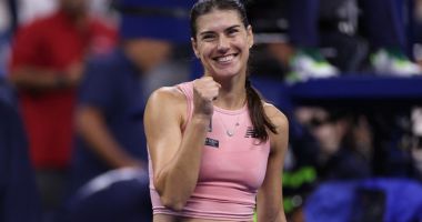 Stire din Sport : America, stai jos! A venit Sorana! Românca este în "sferturi" la US Open