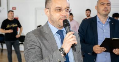 Din ciclul "noaptea ca hoții". Soarta Palatului Copiilor, decisă pe mutește, fără știința "generalului"? - 3