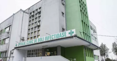 Stire din Politică-Administrație : Personal puțin, muncă mai multă, risc permanent! Conducerea Spitalului de Boli Infecțioase cere bani pentru angajați