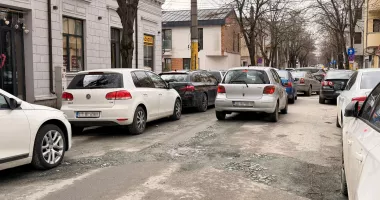 Străzi peticite și pline de pietriș în centrul Constanței. Locuitorii reclamă lucrări neterminate - 4