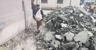 Șantierul din centrul Constanței a acaparat noi trotuare. Pietonii își rup picioarele prin piatră și moloz! - 2