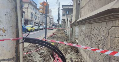 Șantierul din centrul Constanței a acaparat noi trotuare. Pietonii își rup picioarele prin piatră și moloz! - 3