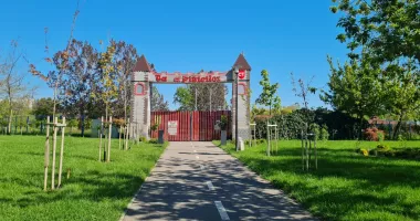 Cel mai mare loc de joacă din Constanța, închis fără termen. „Țara Piticilor” s-a transformat într-o junglă - 4