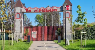 Cel mai mare loc de joacă din Constanța, închis fără termen. „Țara Piticilor” s-a transformat într-o junglă - 5