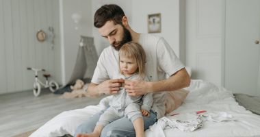 Bărbați rămași acasă să schimbe pamperși. "Mi-a fost greu să realizez că voi trece «la cratiță»" - 2