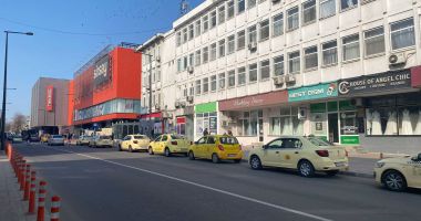 Breasla taximetriștilor se revoltă! Războiul subteran dintre transportul clasic și cel alternativ - 2