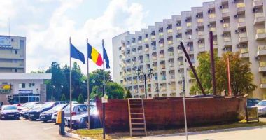 Sanatoriul Techirghiol, distrus de apa sărată a lacului, va fi consolidat - 2