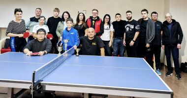 Stire din Sport : Maraton de tenis de masă pentru amatori la Constanţa. Peste 60 de participanţi au avut liber la mişcare