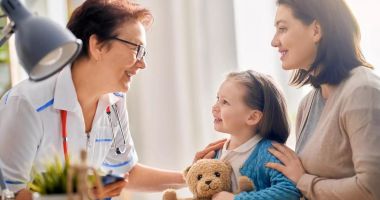 Stire din Sănătate : Mergeți cu copilul la controalele medicale anuale! Ce teste trebuie să îi faceți