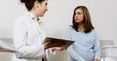 Stire din Sănătate : Testul Babeş-Papanicolau ar trebui să fie un examen ginecologic de rutină