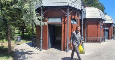 Toaletele de 50.000 euro din Parcul Arheologic, transformate în adăposturi. „Oameni dezbrăcați, care trag pe nas” - 6