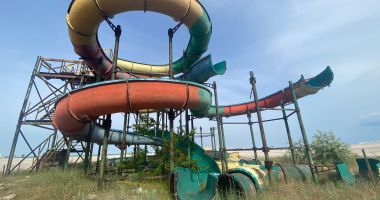 Toboganele uitării, „fantomele” stațiunii Mamaia, care se degradează pe zi ce trece - 3