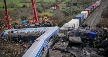 Stire din Actualitate : Doliu național în Grecia. Bilanţul morţilor a ajuns la 43 după accidentul dintre cele două trenuri