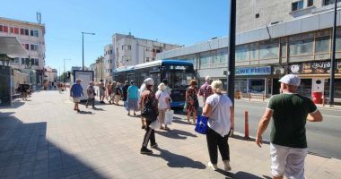 Stații pline, autobuze întârziate. "Aștepți până îți vine rău. Ne-am dat peste cap întreg programul" - 2