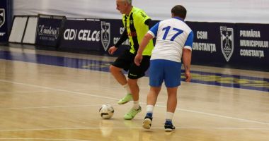 Stire din Sport : Spectacolul continuă la Trofeul Liga Old Boys. Meciuri intense la Constanţa