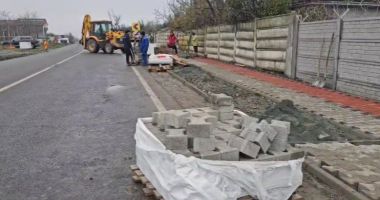 Stire din Social : Doi ani de așteptare! Autoritățile au amenajat primul trotuar în zona tragediei de la 2 Mai