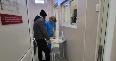 Tineri cu plămânii-n piuneze, îngrijiţi de o mână de medici, la dispensarul TBC din Constanţa - 2