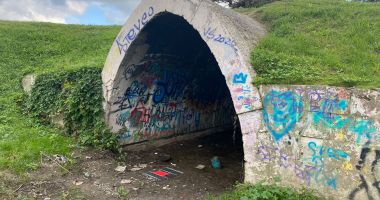 Tunelurile din Parcul Tăbăcărie, casă pentru oamenii străzii! "Seara îți e frică să treci pe acolo" - 3
