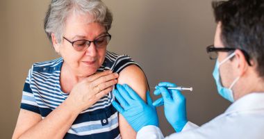 Vaccinul antigripal pune oamenii pe drumuri! "Îşi bat joc de noi, pe timpul şi pe nervii noştri" - 2