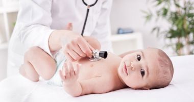 Stire din Sănătate : A fost aprobat primul vaccin pentru bebeluși împotriva bronșiolitei