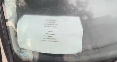 Trotuarele din Constanța, transformate în târguri auto! Amenzi pentru mașinile scoase la vânzare - 3