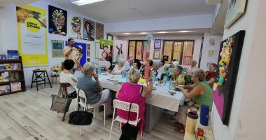 Alinare pentru bunicii rămaşi singuri pe lume. „Prietenii vârstnicilor” vin în sprijinul bătrânilor şi le îndulcesc existenţa