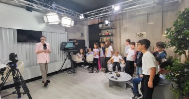 Elevii de la Şcoala nr. 24 au descoperit magia din spatele camerelor de filmat, la Trustul de presă „Cuget Liber” - 3